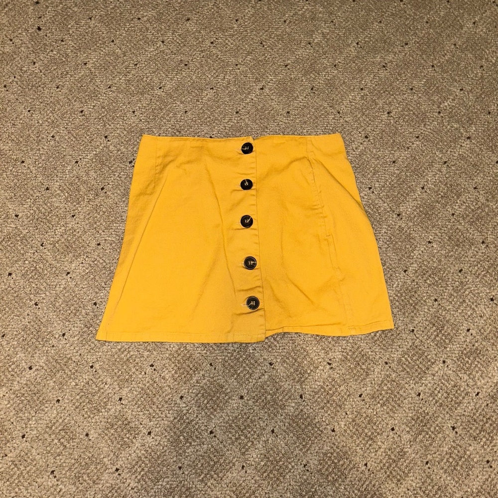 Button-up skirt